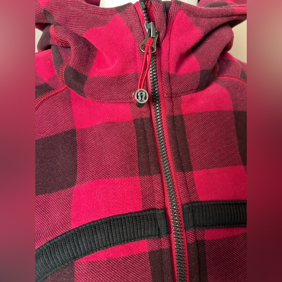 SOLD 🍁 RARE Lululemon Scuba Hoodie Camp Check 🍁 - Picture 3 of 9